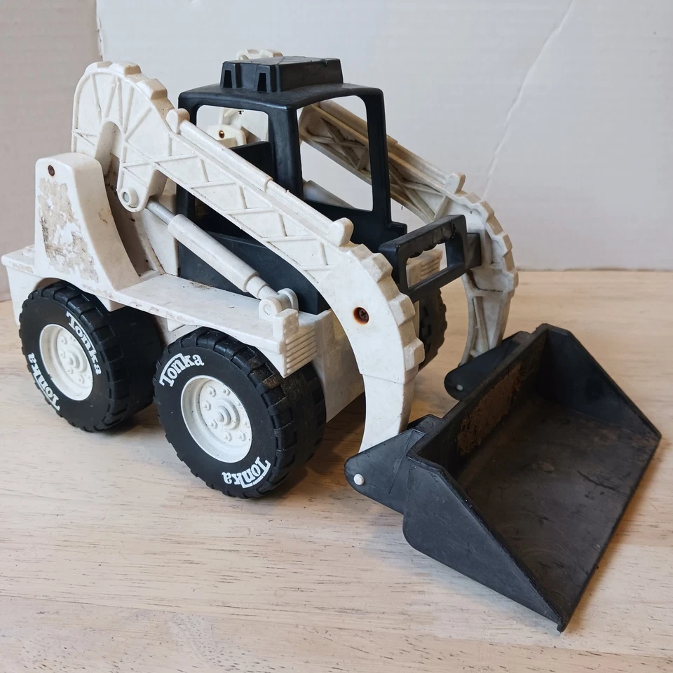 Vintage '03 Tonka Skidsteer Loader Barn Find Man Cave Toy - Image 2 of 4