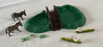 8 Piece Plasticville Pond Bridge Train Garden Frogs Animal Figure Horses Chicken