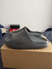 Yeezy Slides Slate Grey