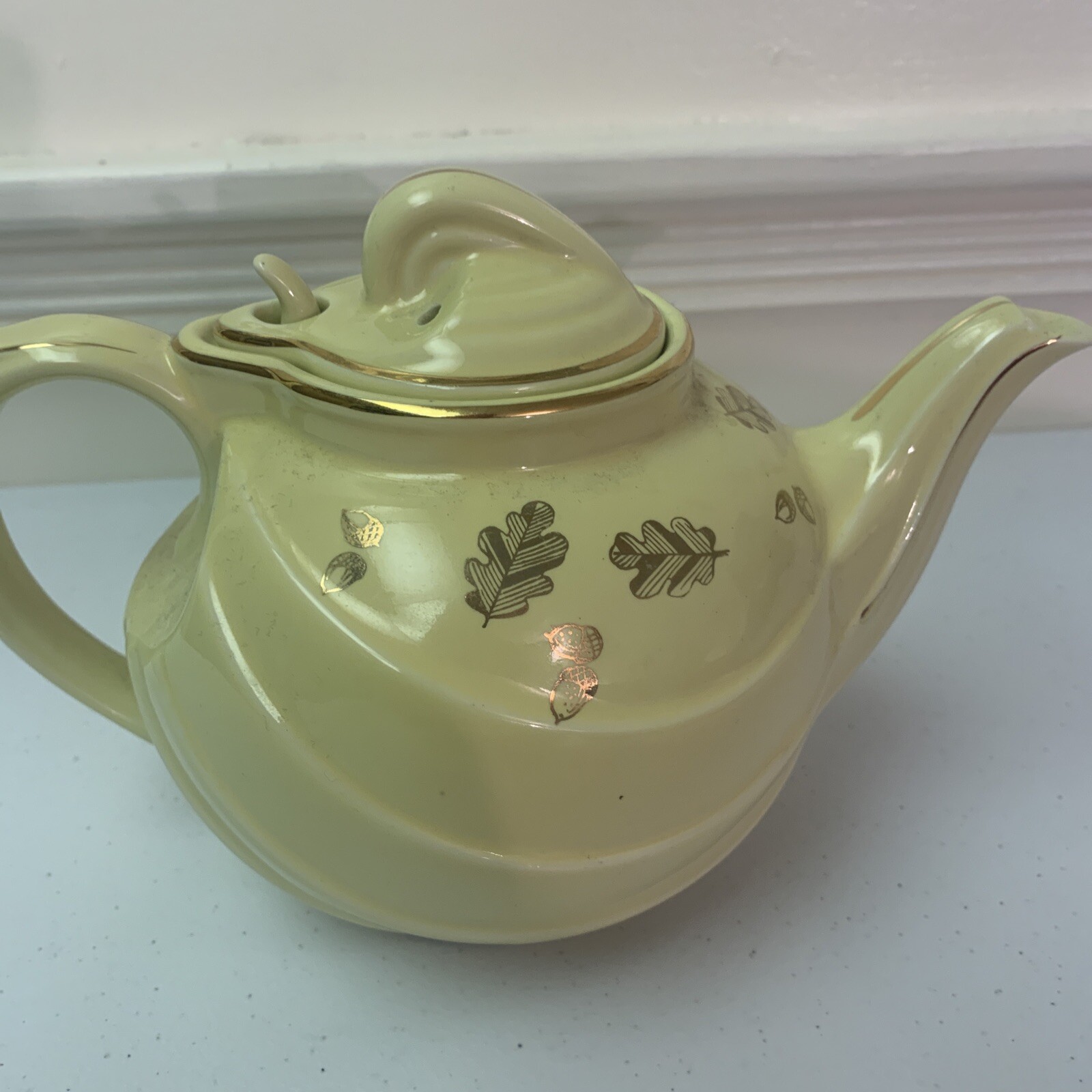 Hall Yellow 6 Cup Teapot with Hook Lid 0799 Gold Acorn & Leaves eBay