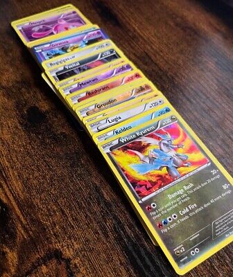 Lote de 16 Cartas de Pokémon Reverse Foil - Slightly Played em inglês