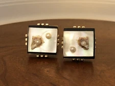 Vintage Swank Cufflinks Lucite Gold Tone Oyster Shell Pearl