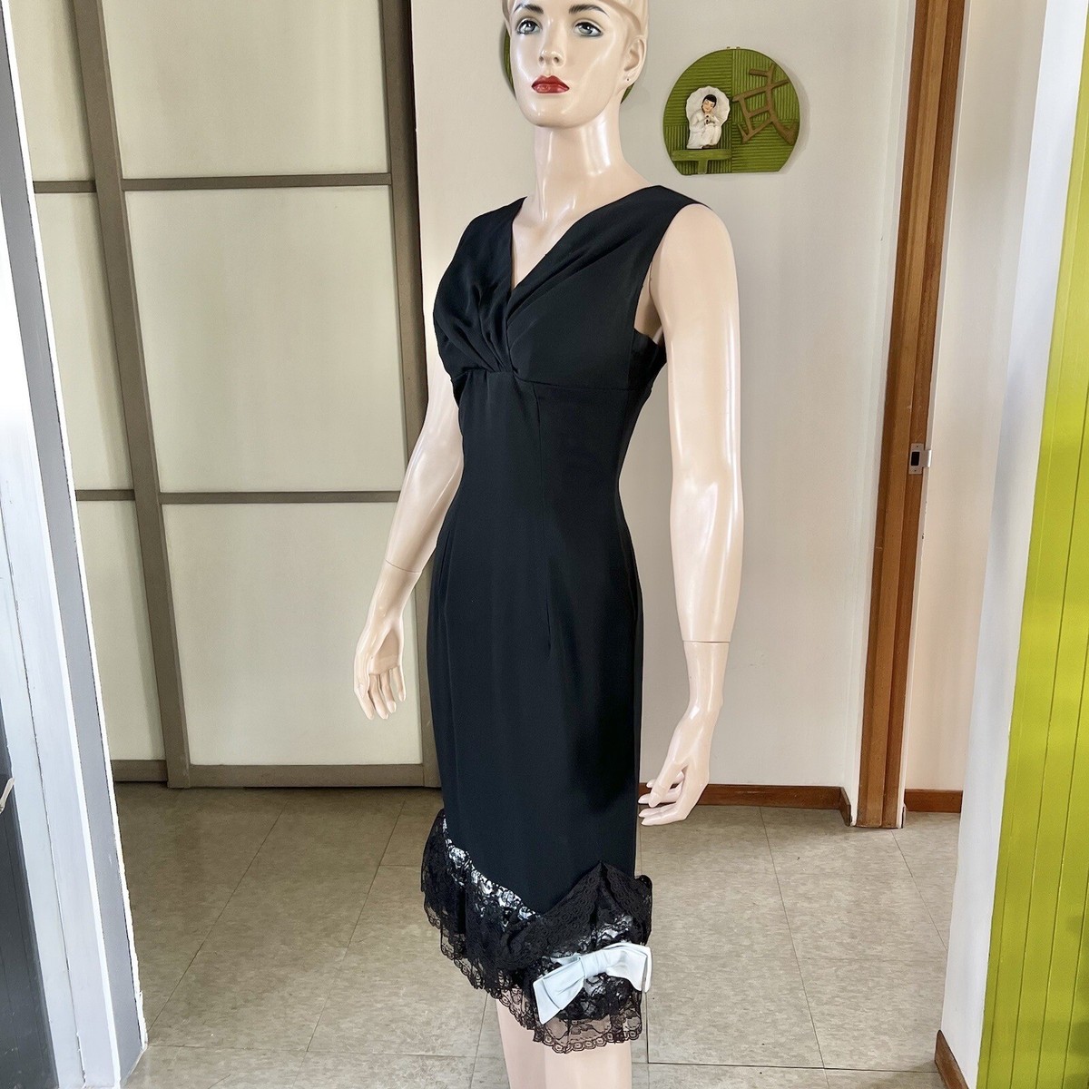 wiggle dress 1950s Red Paisley Wiggle Dress M – The Barn Owl Vintage Goods main image 0