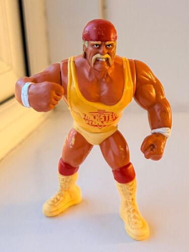 WWF WWE Hasbro Wrestling Figure. Series 3 Hulk Hog...
