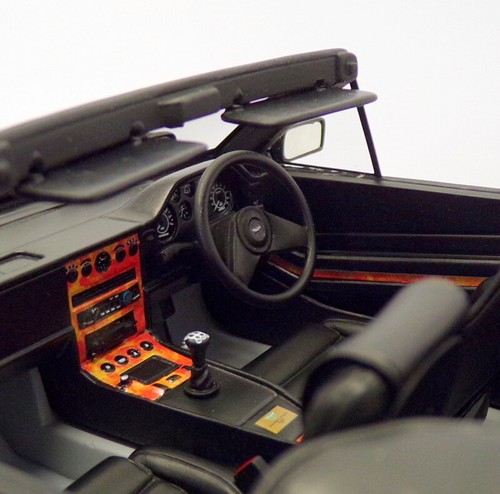 Cult Models 1/18 Scale CML034-1 - 1987 Aston Martin V8 Zagato - Metallic Black - Foto 5 di 6