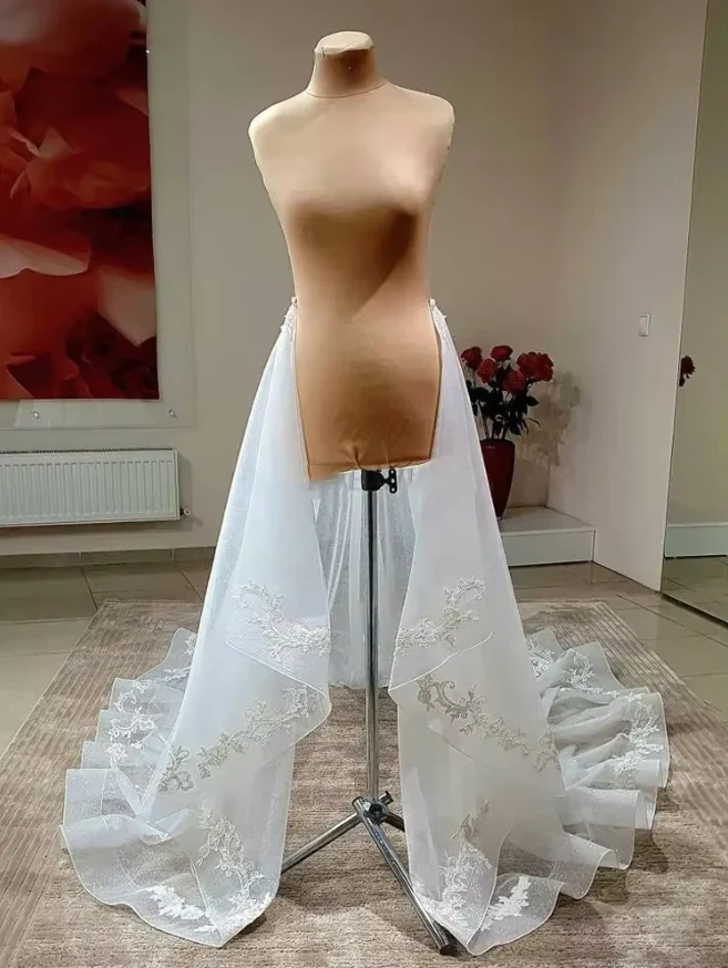 Falda desmontable de organza nupcial apliques de encaje boda tren extraíble para vestido Foto 3 de 4