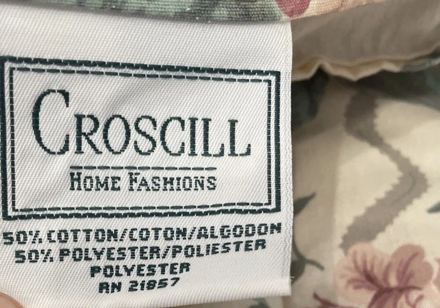 Croscill Elizabeth Gray Victoria Lace Comforter w/Skirt 2 Set Sheets Pillowcases - Image 3 of 4