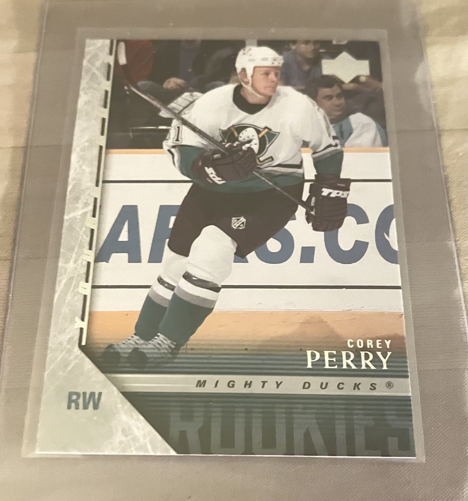 2005-06 Upper Deck Young Guns Corey Perry #204 Rookie RC NM++