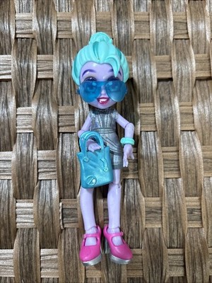 Capsule Chix Doll 5  Tall Blue Hair With Accessories