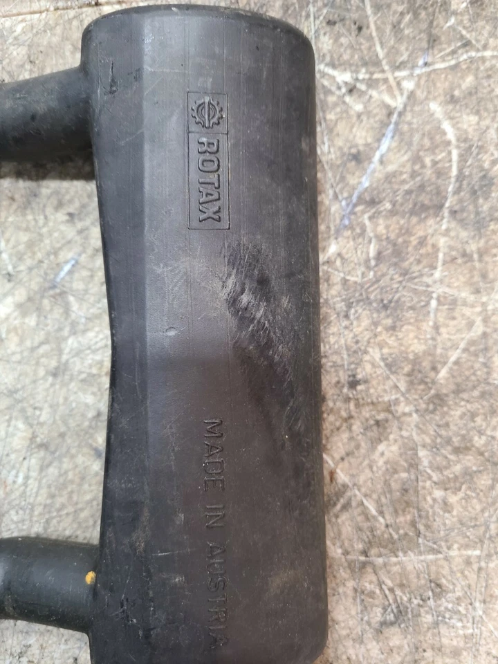 Resonador de admisión Ski Doo 2000 Formula Z 700 420867815 RW4536 Foto 4 de 4