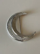 Vintage Sarah Coventry Silver Tone Cresent Moon Metal Lapel Brooch Pin Signed