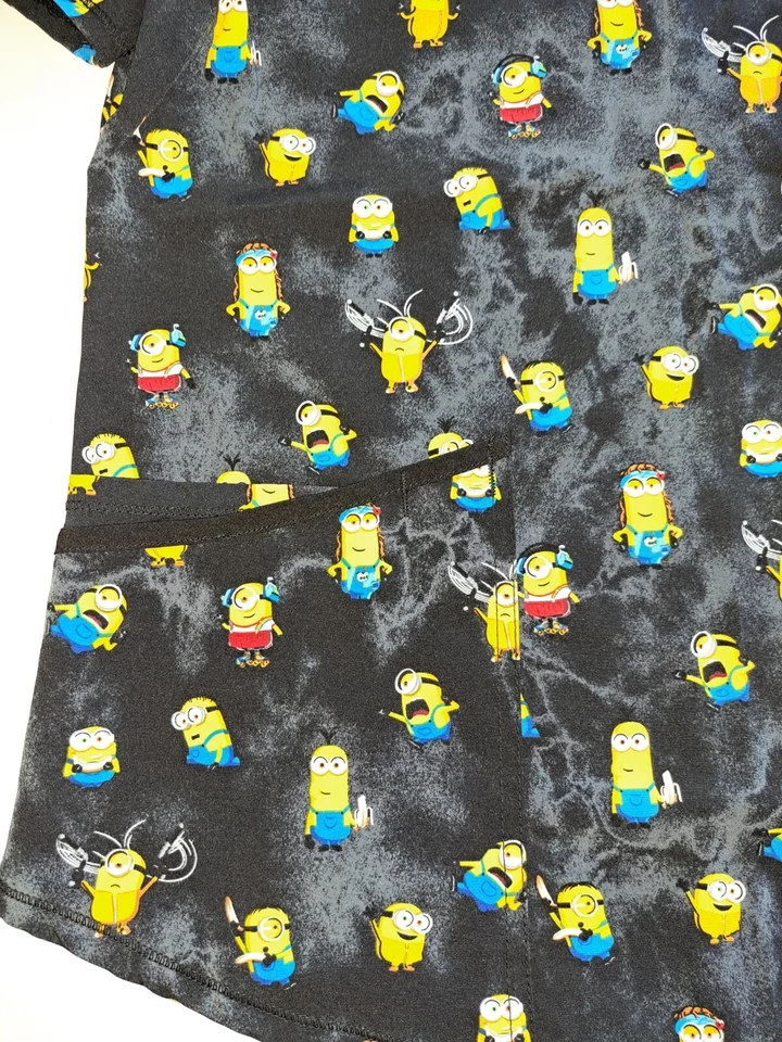 Universal Studios Minions scrub top small - Image 3 of 4