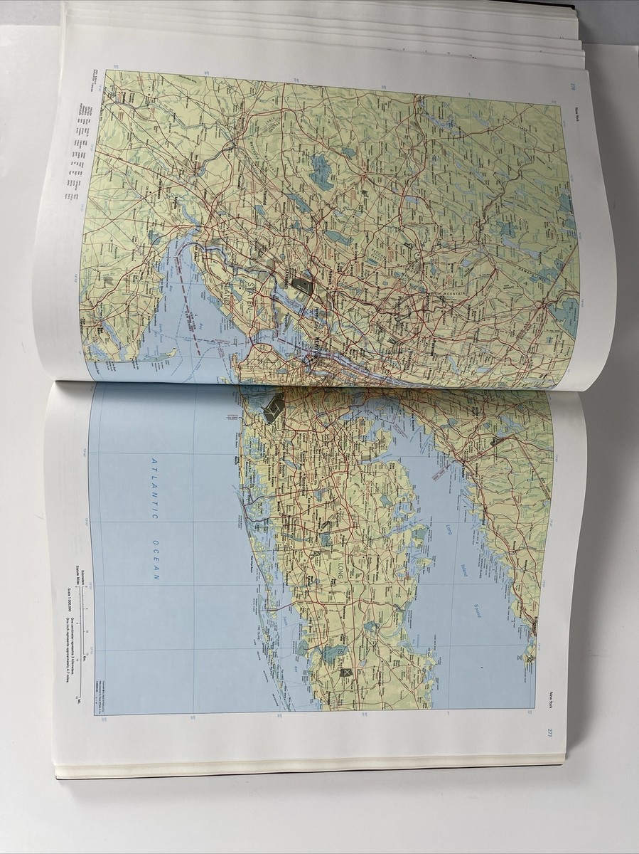 Britannica Atlas ブリタニカ アトラス Britannica Atlas 1768 Hardcover Book 1988 Encyclopaedia