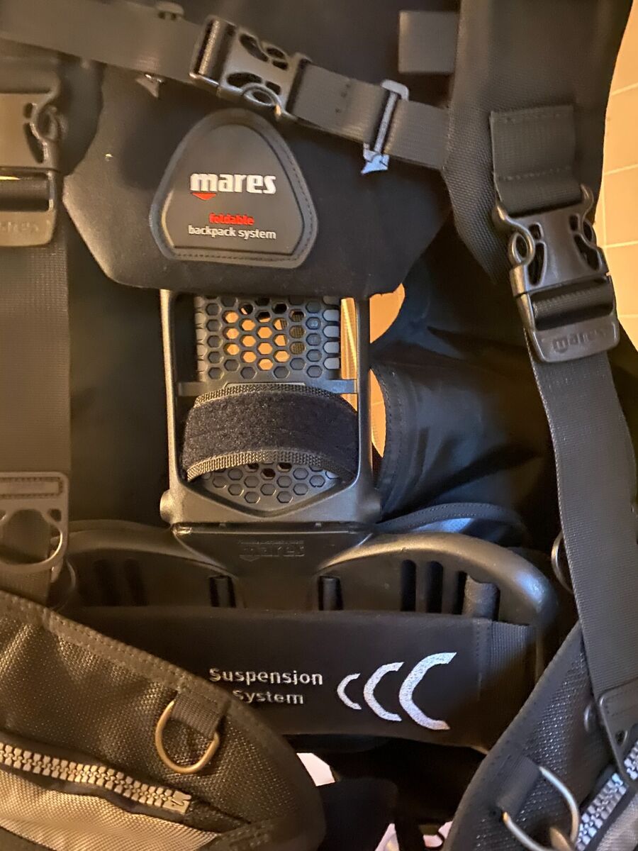 Mares Hybrid BC with MRS Plus System +weight pockets Size: M Mares Hybrid BC with MRS Plus System +weight pockets Size: M