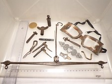 19/20 Jh. Eisen Messing Bauelemente Balkenwaage Haken Verzierungen Dreikantschl.