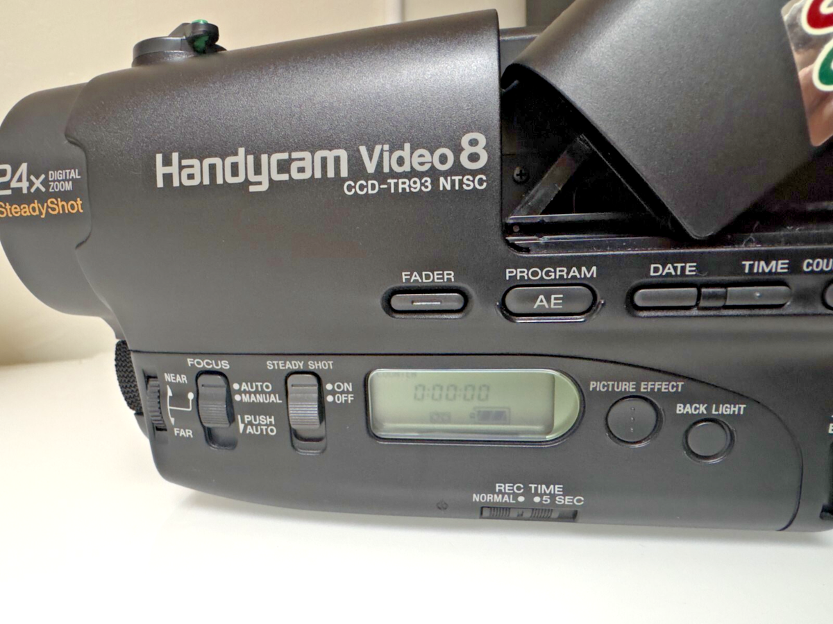 SONY VideoHi8 Handycam CCD-TR1 ⑦ Sony CCD-TRV93 Handycam Hi8 Camcorder