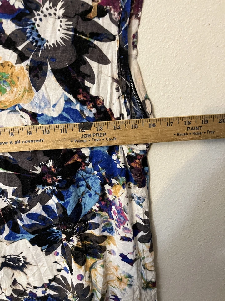 Tanque fluido Simply Vera Wang negro blanco floral monocromo talla L Whimiscal Foto 4 de 4