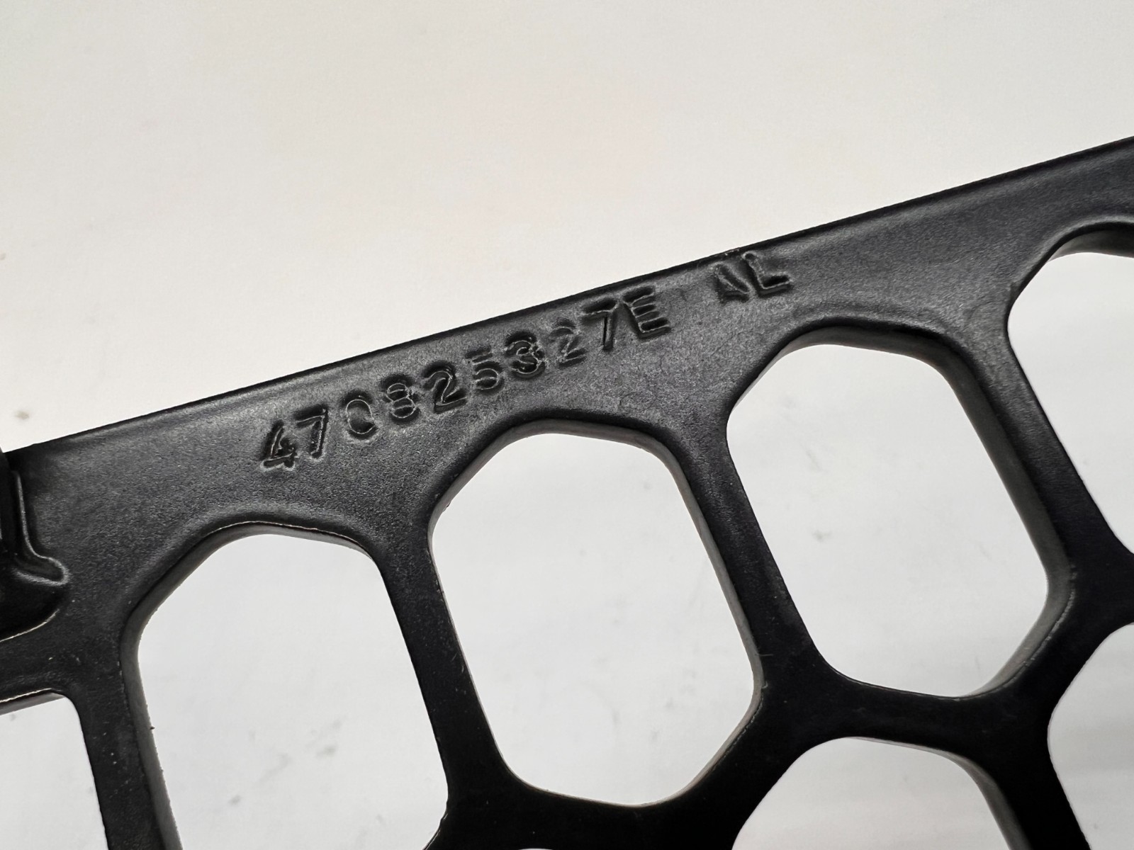 LAMBORGHINI AVENTADOR SVJ ROCKER AIR GUIDE DRIVER LEFT LH GRILL OEM 470825327E