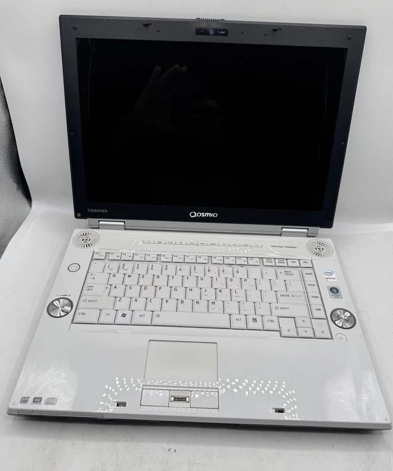 Toshiba Qosmio F45-AV411 Audio Video Notebook, Bulit In Harman Kardon Speakers - Image 2 of 4