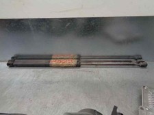 Verin de hayon / de capot Mitsubishi CARISMA