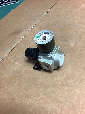 NEW SMC 1/4  Regulator AR25K-02BG-R FAST SHIPPING