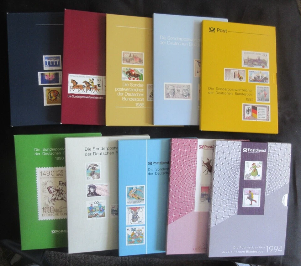 BRD, 1984-86,1988-94 Jahrbücher mit Marken und Schwarzdruck **, 10 Stck.,(18849) - Bild 1 von 1