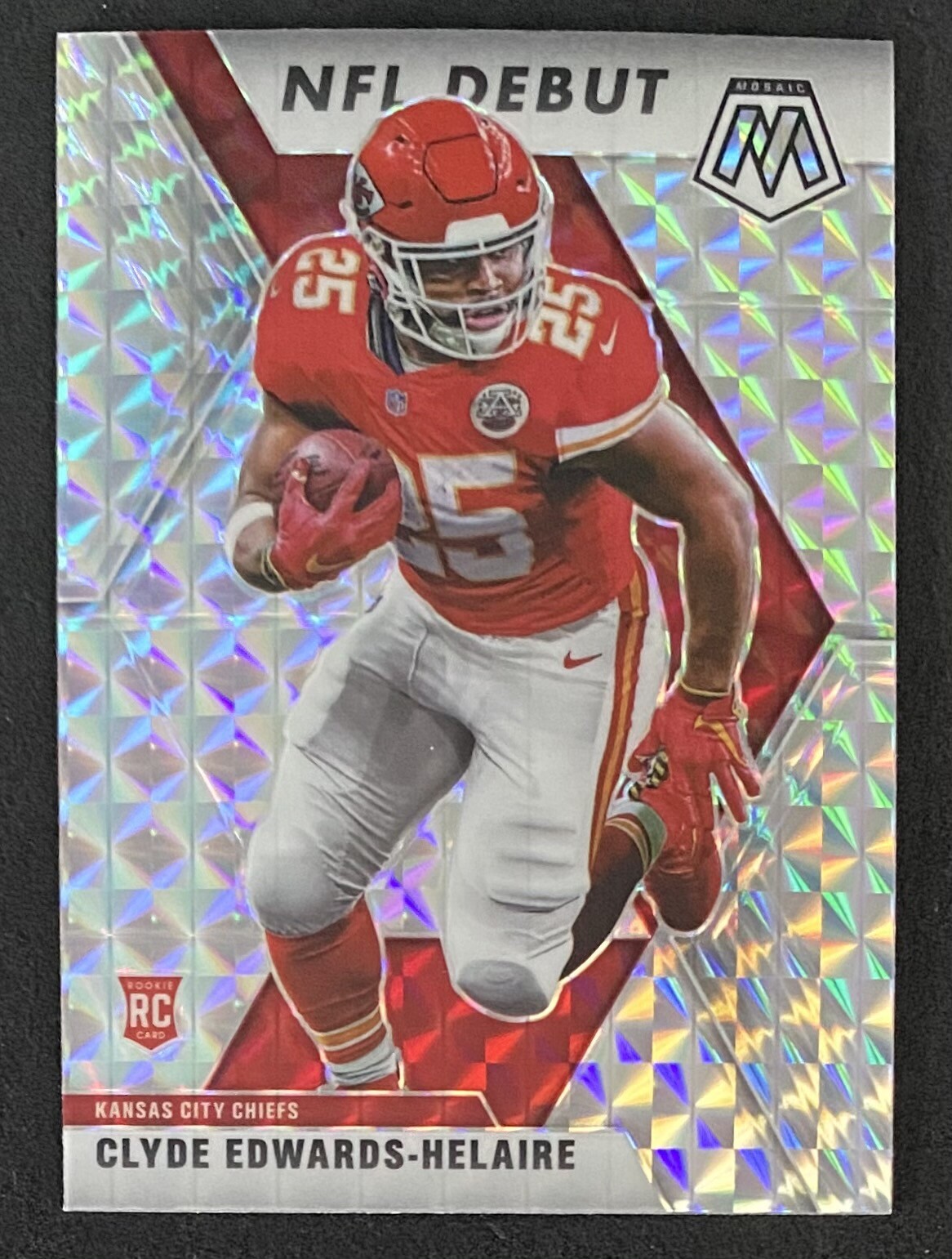 2020 Panini Mosaic Clyde Edwards-Helaire Silver Prizm NFL Debut RC Rookie Card