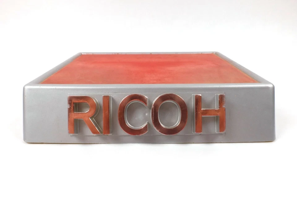 RICOH 经销商展示架适用于 RICOH 相机红色塑料 — 第 2/4 张图片