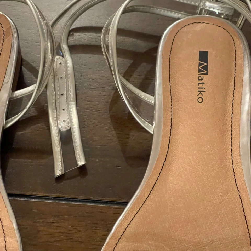 NWOT Matiko Open Toe Wrap Ankle Sandal Silver Size 38 - Image 2 of 4