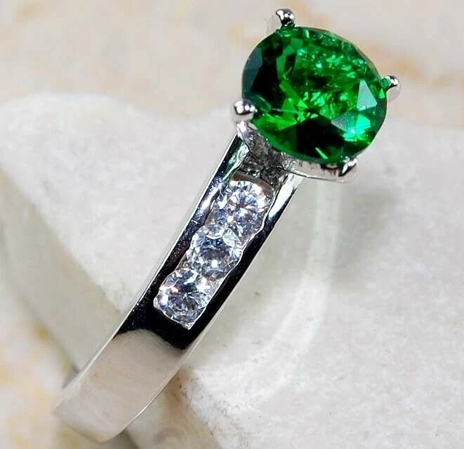 Anillo de plata de ley 925 de cuarzo y topacio esmeralda tratado de 2 quilates talla 6   Foto 2 de 3