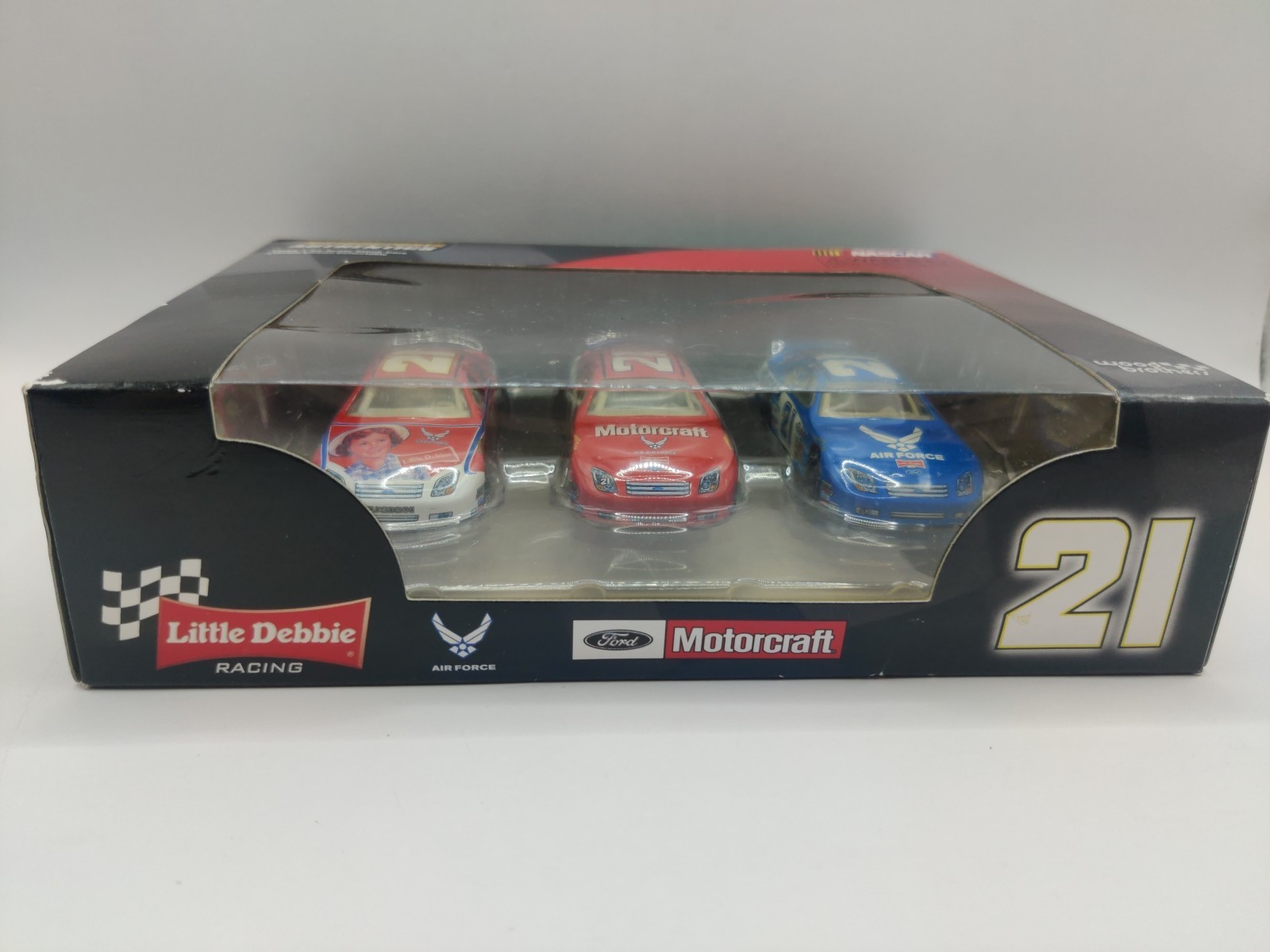 2006 Motorsports Authentics Wood Brothers #21 Little Debbie Racing Set 1:64 NEW
