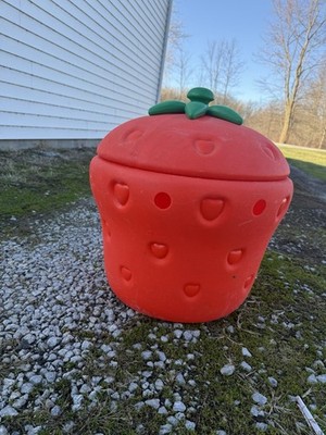Little Tikes Vintage 1980s Strawberry Shortcake Red Toy Box