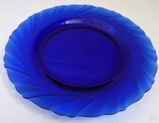 Vtg, Duralex Bormioli Rocco 9" Cobalt Blue plates -swirled edge dinner plates