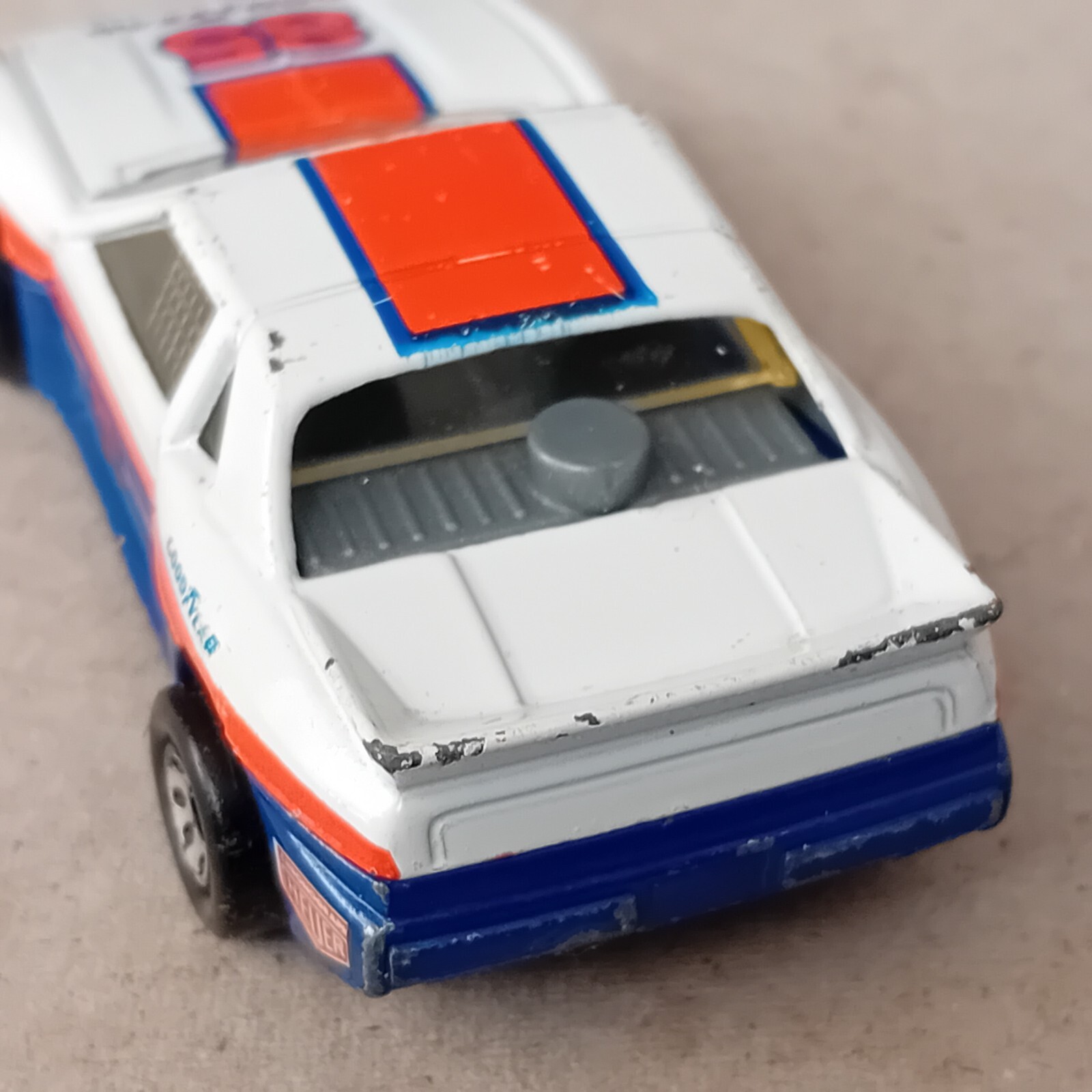 Picture 4 of 5