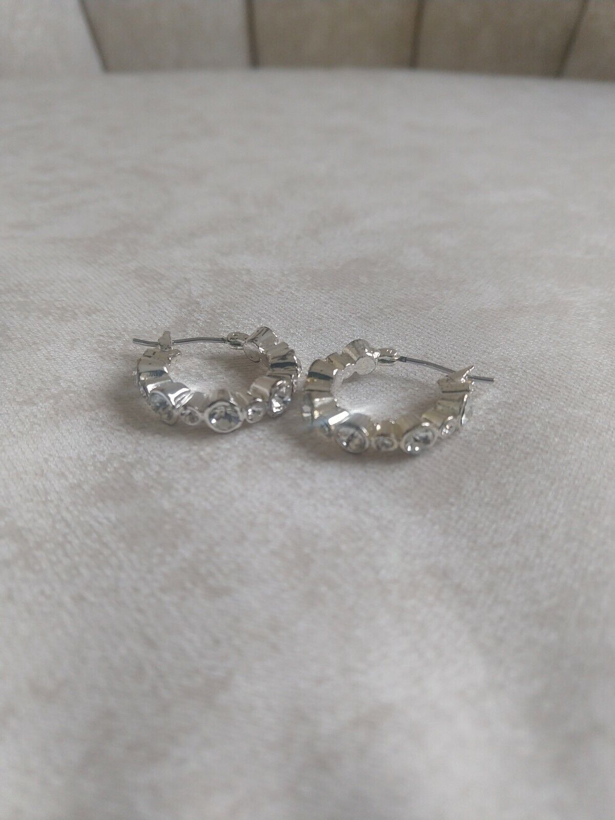 Carole Earrings Small Hoop Crystal - image 8