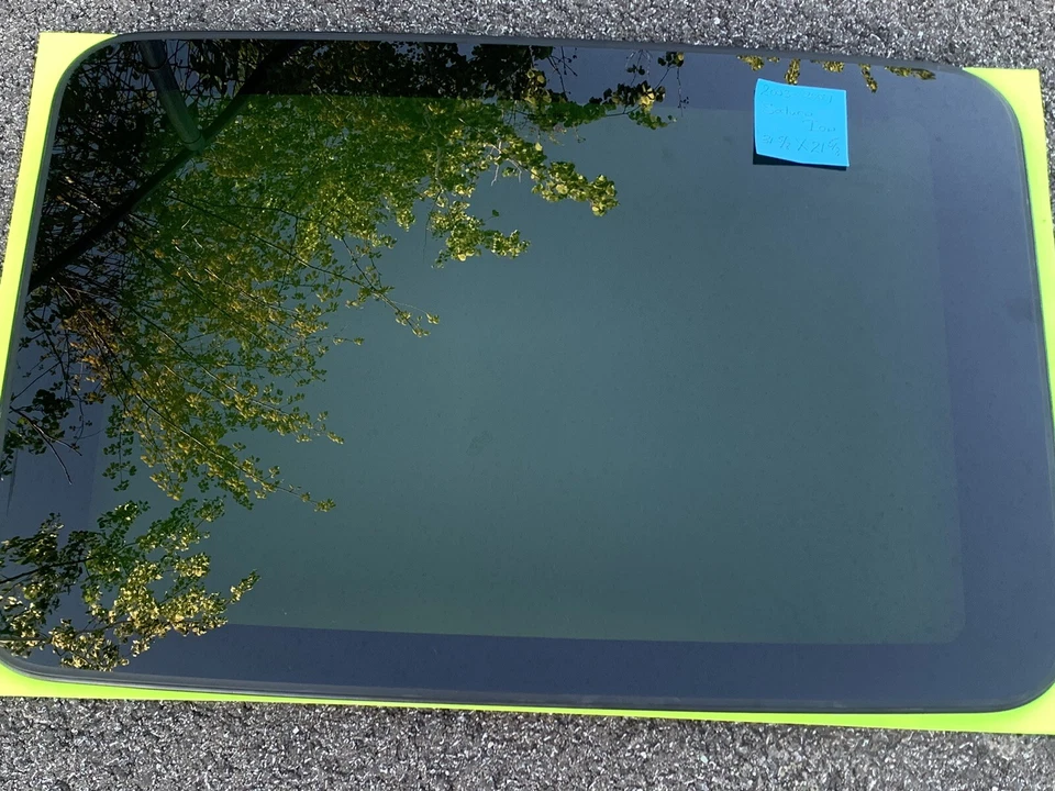 Vidrio de techo corredizo para ventana de techo corredizo Saturn Ion 2003-2007 fabricante de equipos originales de fábrica. Foto 3 de 4