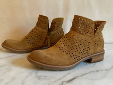 Sofft Womens Bristow Ankle Boots Saddle Suede Block Heel Size 7.5M