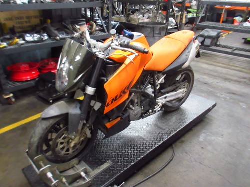 2005 05-06 KTM Super Duke 990 Left Handlebar Control Switch Handle Bar Button - Picture 12 of 12