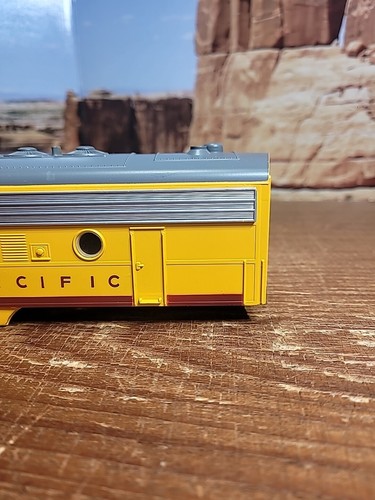 Williams O Gauge UP & PRR F7A Plastic Shells - Picture 6 of 24