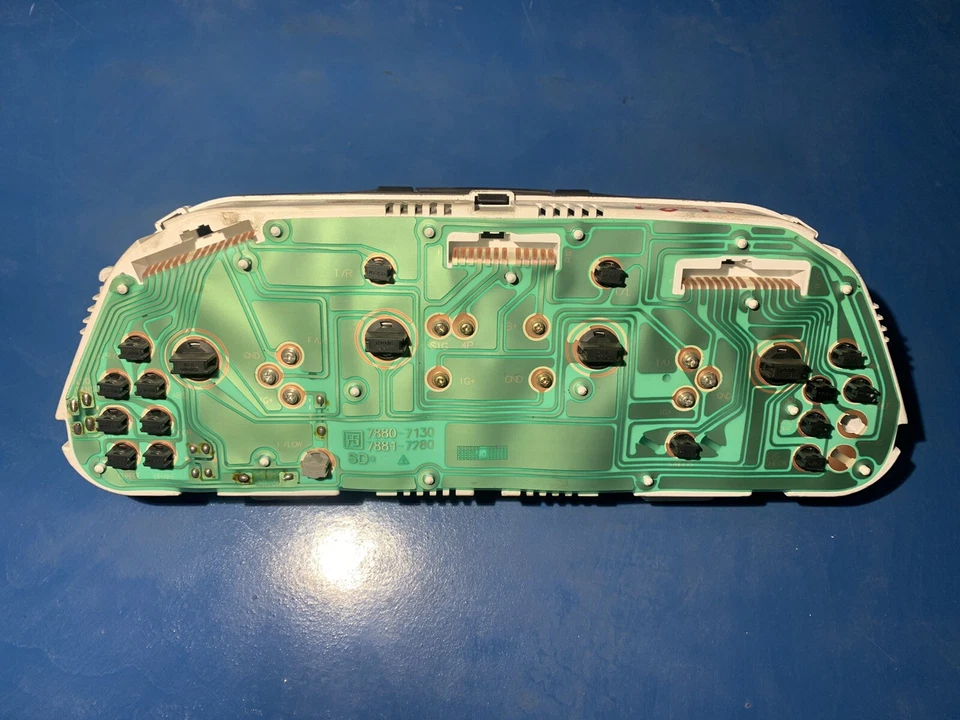 2003 KIA SPECTRA СПИДОМЕТР ПРИБОРНОЙ ПАНЕЛИ 2003-31100K с 189K миль - Изображение 2 из 4