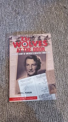 The Wolves at the Door Judith L. Pearson Trade Paperback (2007) [VG]