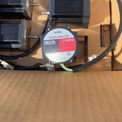 NEW Oriental PK268-02A-C22 VEXTA Stepper Motor 2-PHASE 4.5VDC 2A  1.8°