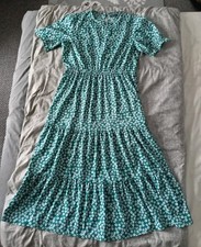 Woman's Boohoo Floral Long Green Dress Size 14