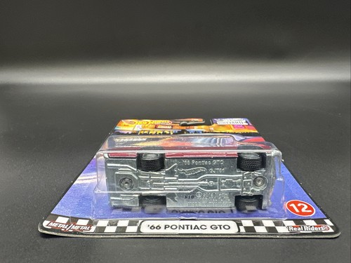 Hot Wheels Premium Boulevard ‘66 Pontiac GTO #12 (N54) - Picture 3 of 6