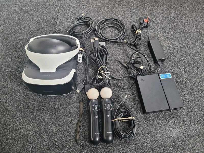 Sony PlayStation PS PS4 VR Virtual Reality Headset w/2x move controllers & wires