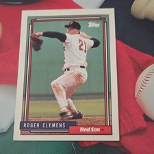 Topps 1992 Roger Clemens #150 Base Set Boston Red Sox MLB Baseball Card
