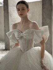 Off Shoulder Bow Embroidered Wedding Dress French Luxury Long Train Size S-XXXL