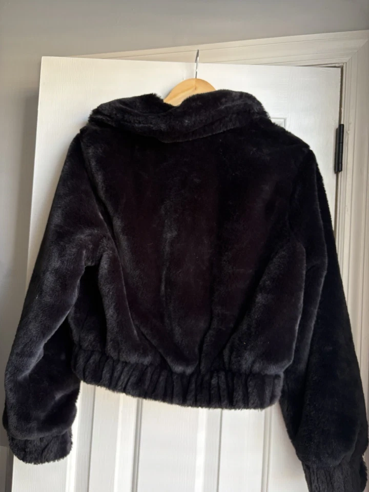 Chaqueta con cremallera de piel sintética negra No Boundaries - Talla M (7-9) Foto 3 de 3