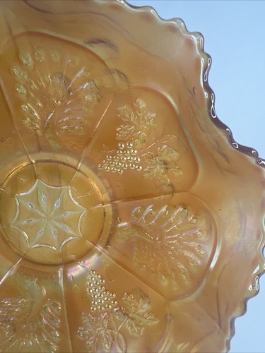 Antique Fenton Peacock And Grape Carnival Glass Bowl Excellent Condition - Picture 4 of 10