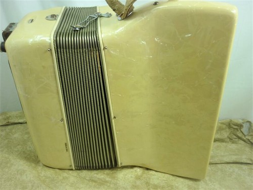 Contello Accordion + Case Made in Italy **AS-IS** **PARTS or REPAIR** 23G005 - Picture 7 of 16